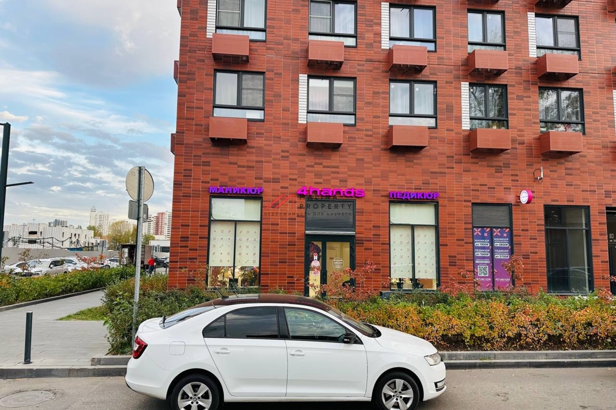 Продажа помещения с арендатором салон красоты 4hands