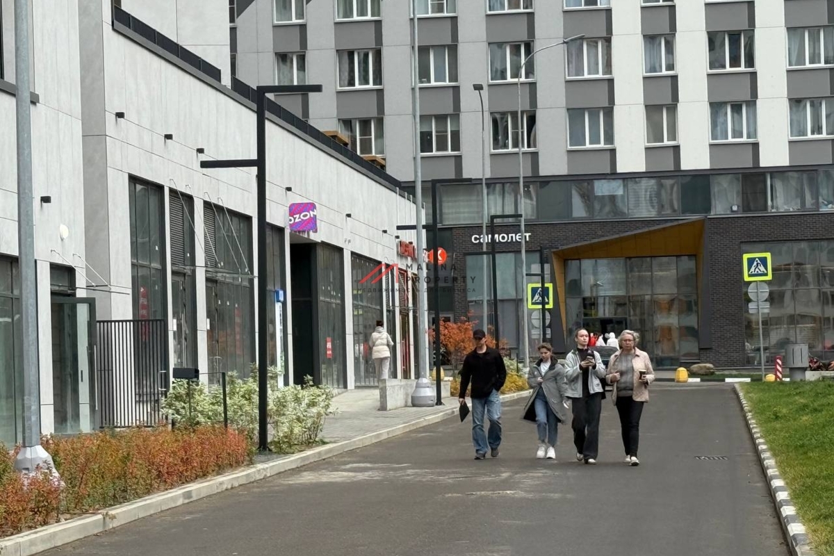 Продажа торгового помещения в ЖК "Спутник"