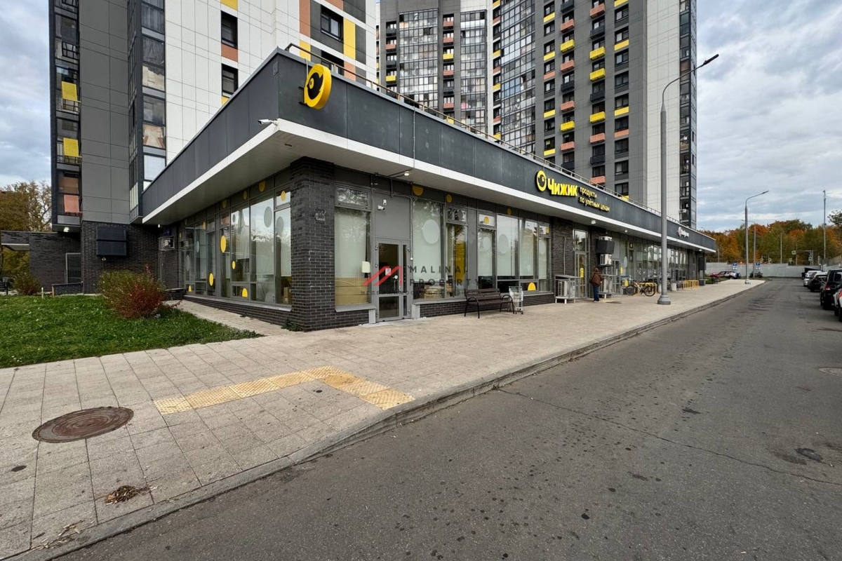 Продажа торгового помещения с сетевыми супермаркетами 