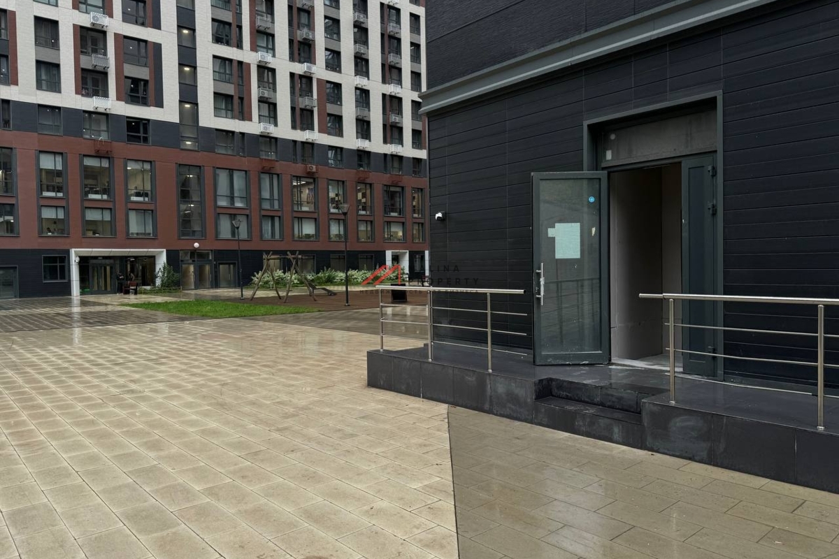 Продажа торгового помещения в жилом комплексе Тринити