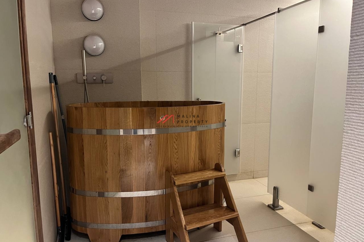 Продажа помещения с арендатором  в ЖК "Loft FM" 