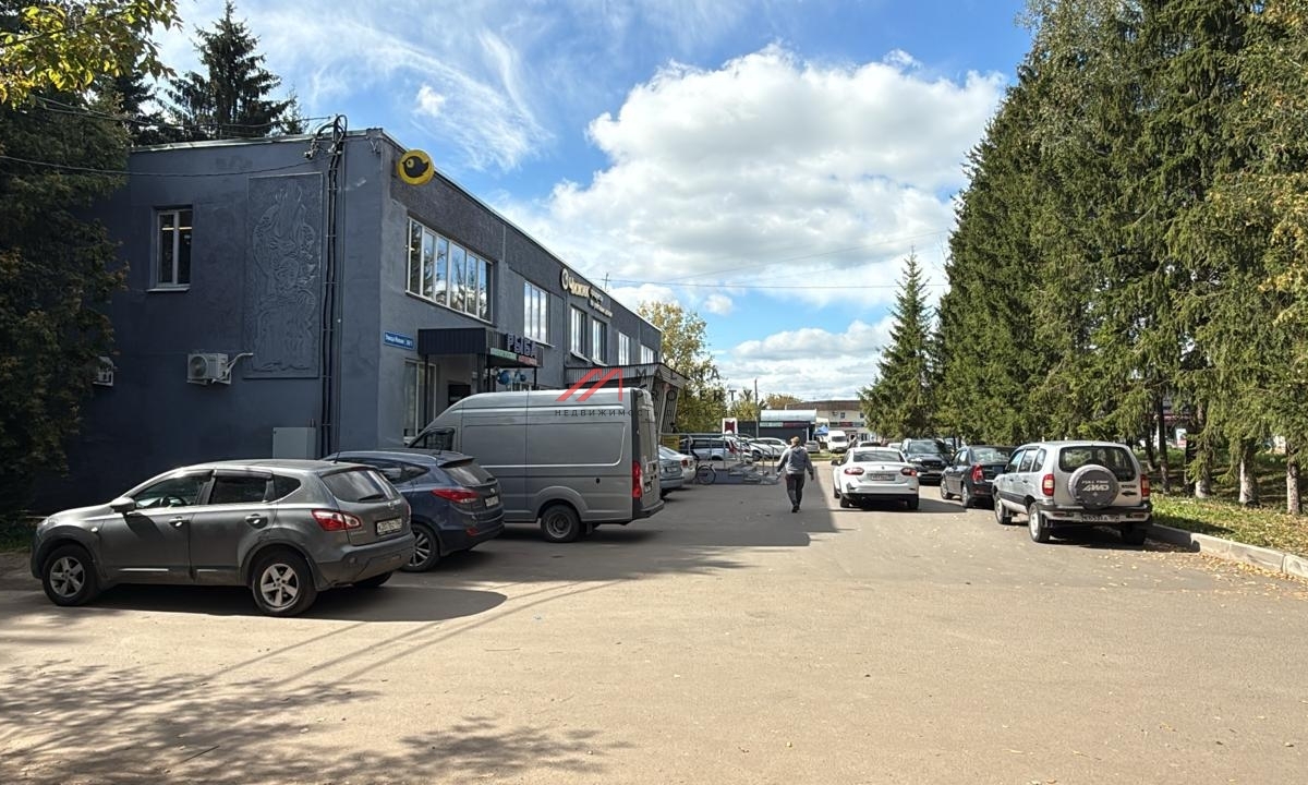 Торговое здание с якорным арендатором Чижик в Чеховском районе