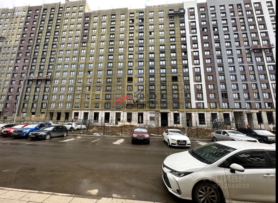 Продажа торгового помещения в ЖК "Эко Бунино"