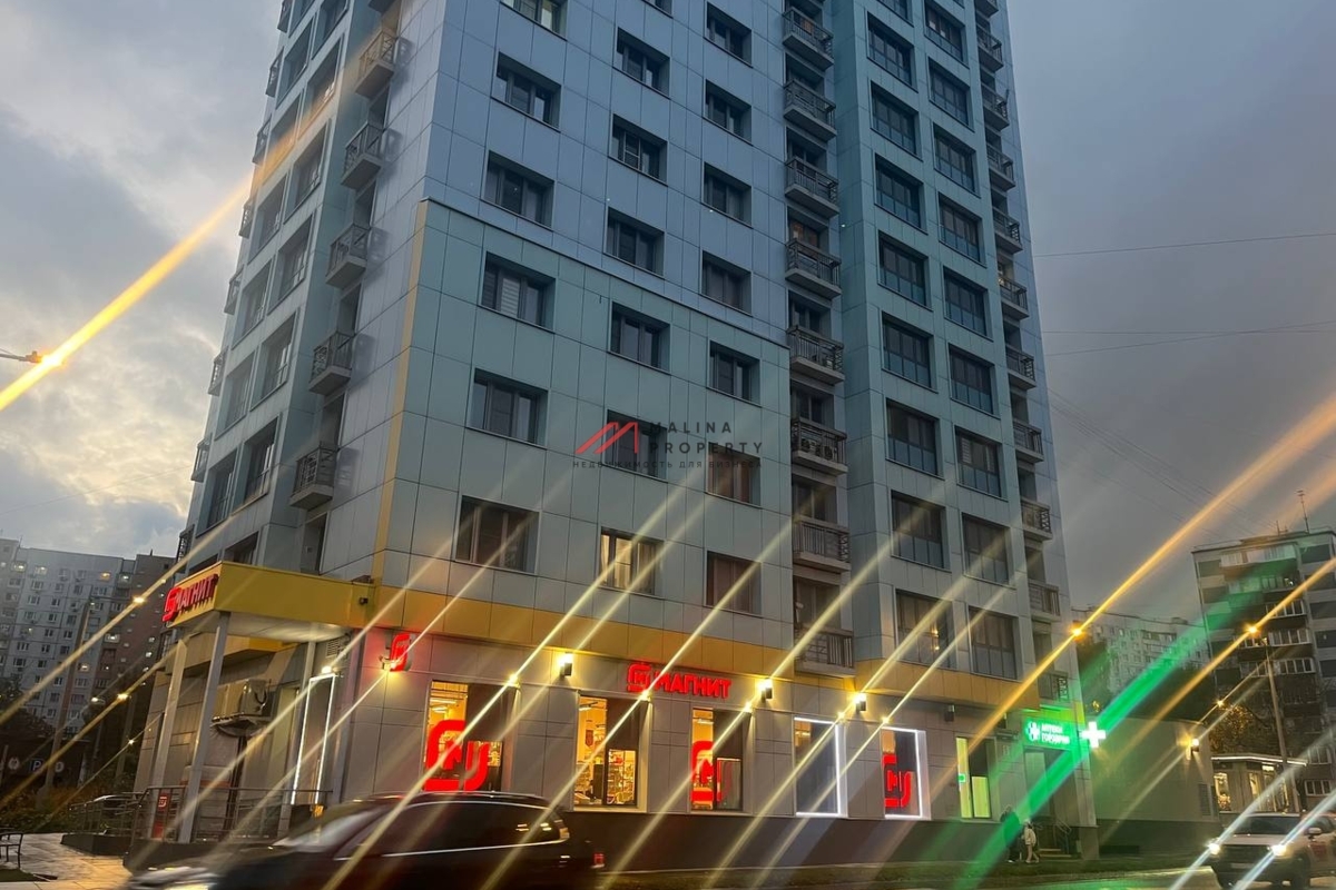 Продажа помещения c Магнитом и Горздравом