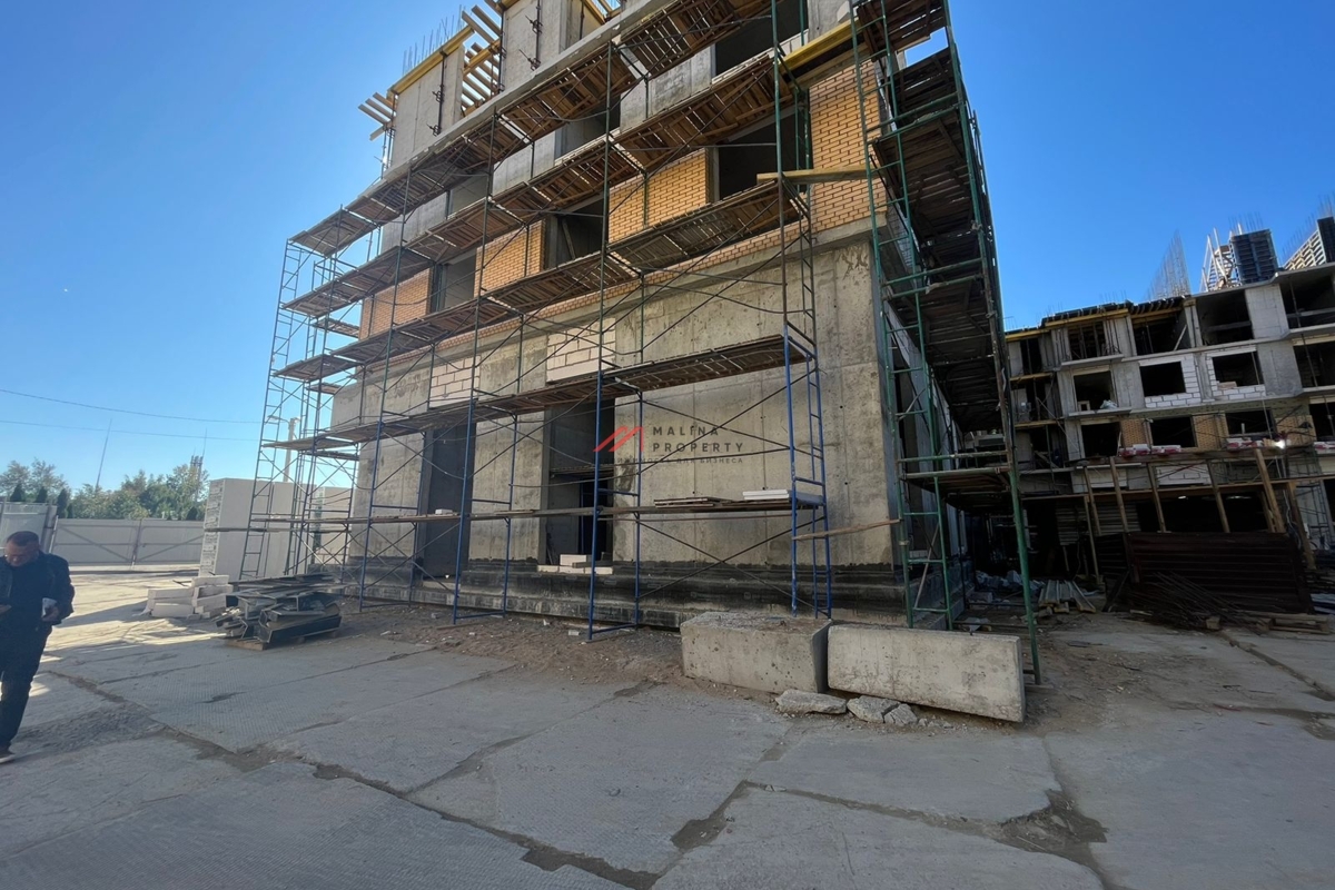 Продажа коммерческих помещений в ЖК Олива