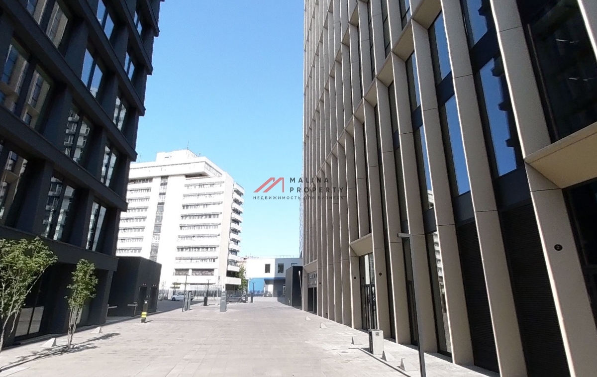 Продажа торгового помещения в БЦ "Stone Towers"