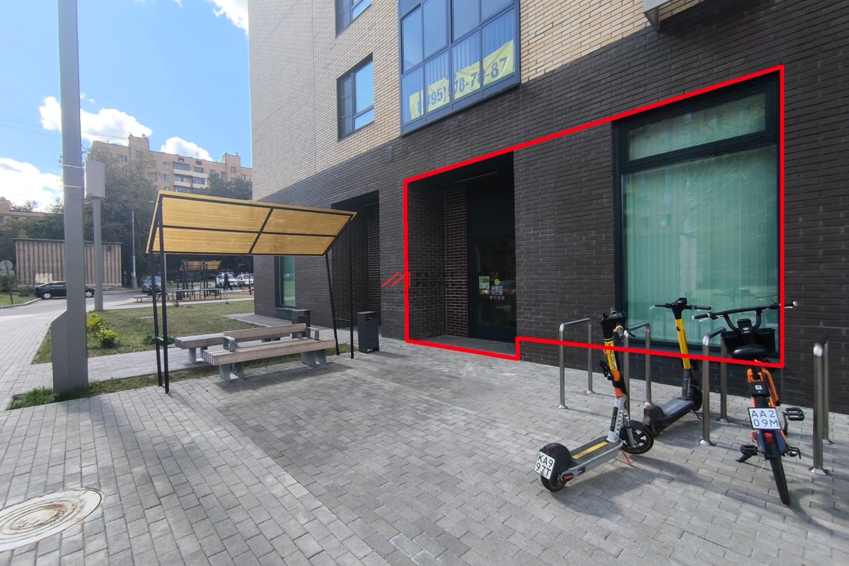 Продажа торгового помещения в новом доме