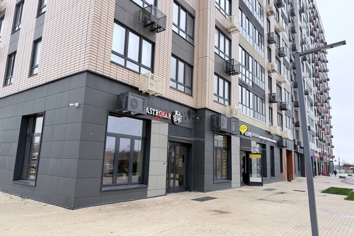 Продажа помещения торгового с арендатором Max Bakery