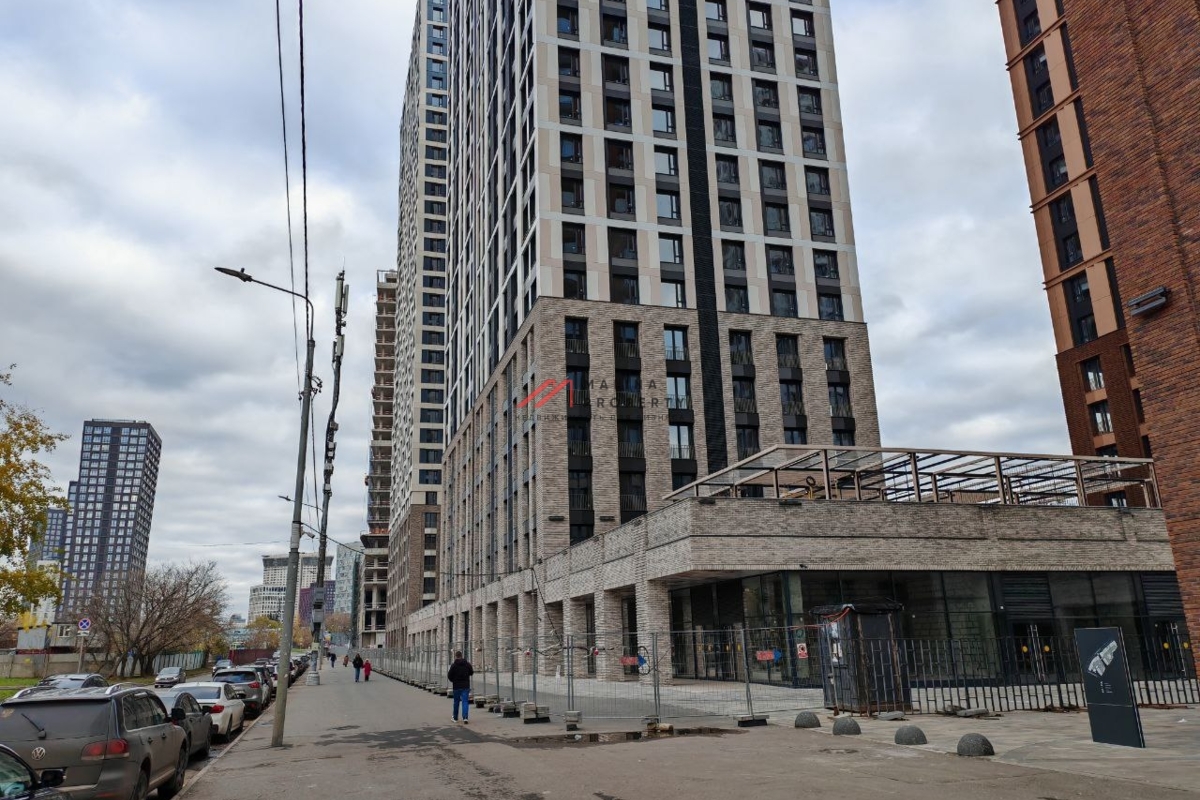 Продажа торгового помещения в ЖК "EVER". 1-я линия