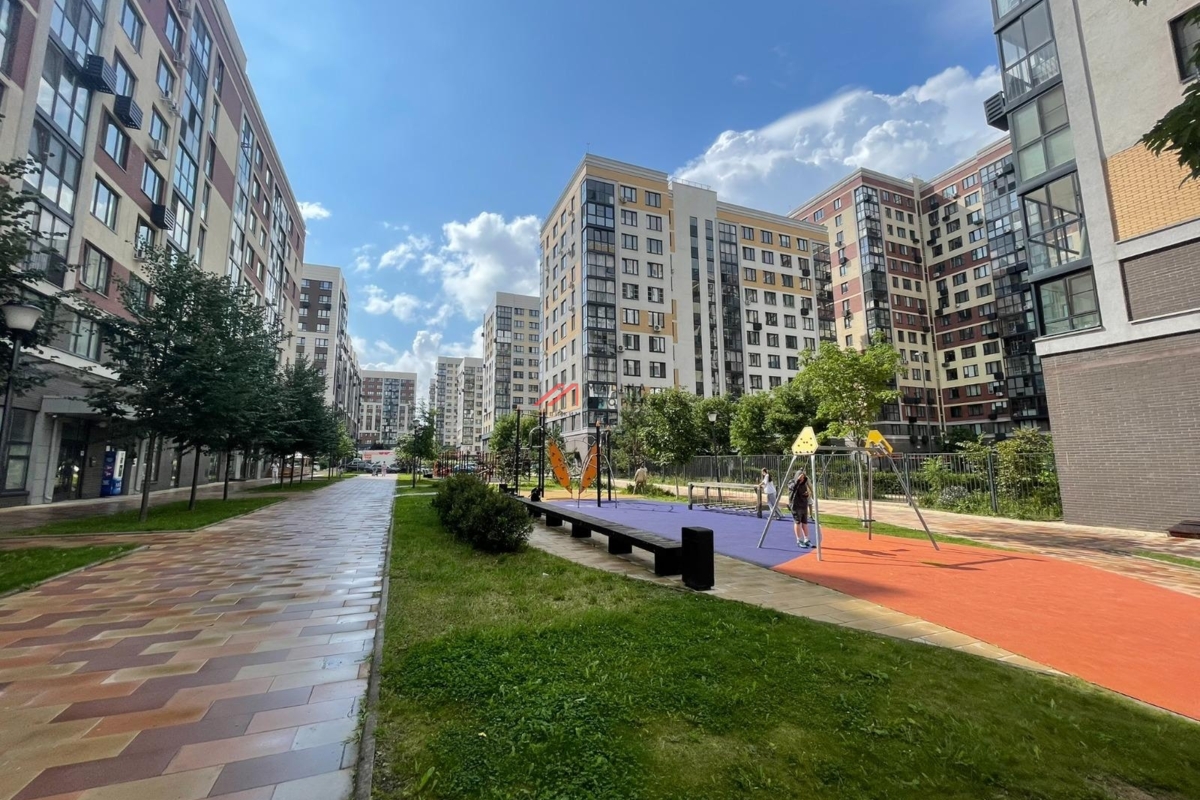 Продажа торгового помещения в ЖК "Испанские кварталы" 