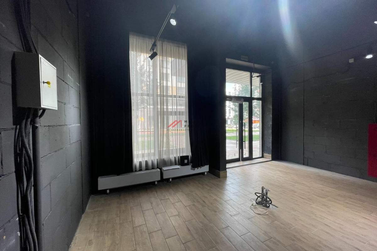 Продажа торгового помещения в ЖК "Испанские кварталы" 