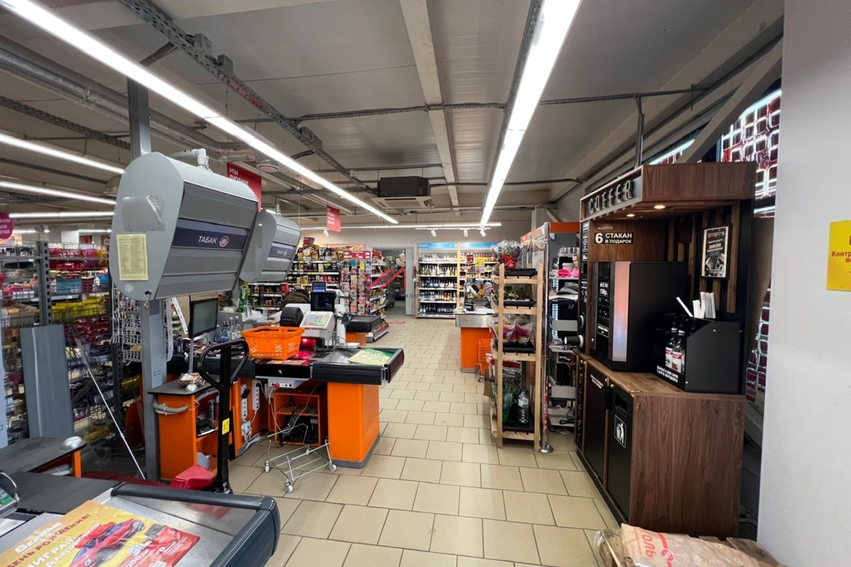 Продажа торгового здания с супермаркетом Верный