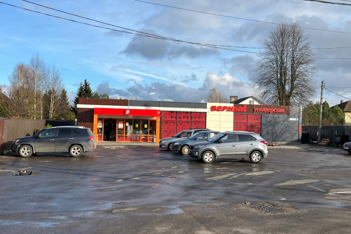 Продажа торгового здания с супермаркетом Верный