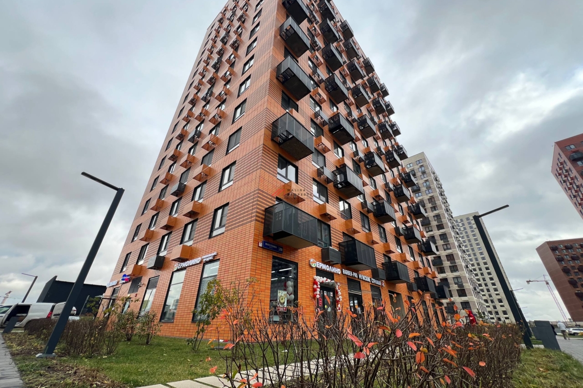 Продажа торгового помещения с арендатором в ЖК "Саларьево" 