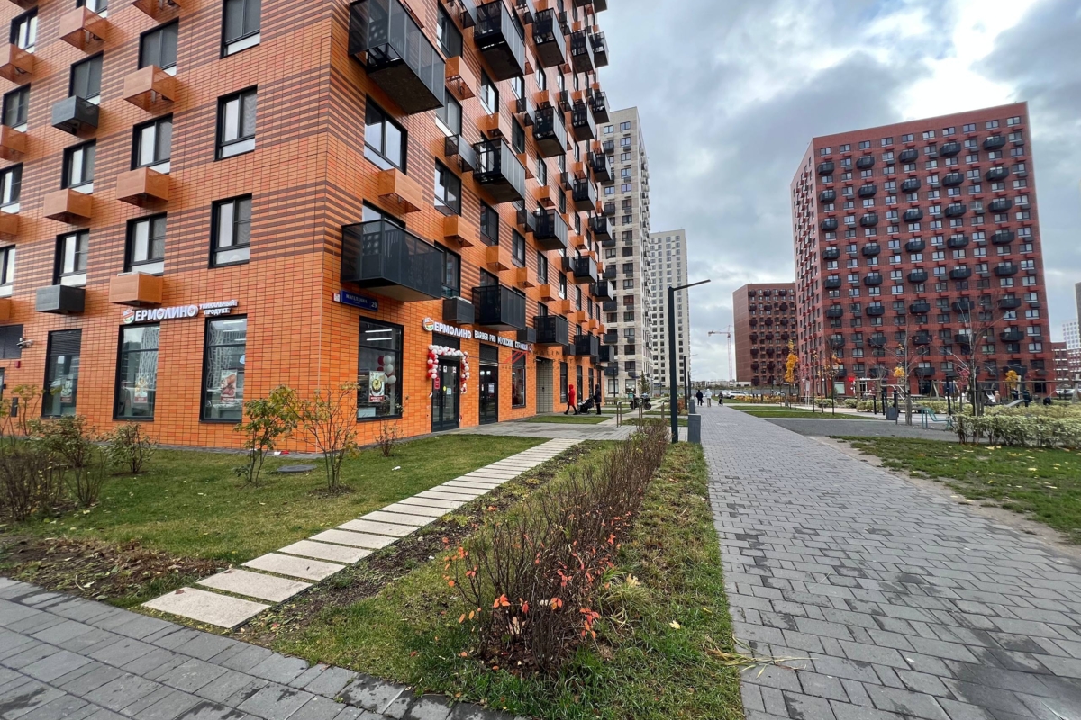 Продажа торгового помещения с арендатором в ЖК "Саларьево" 