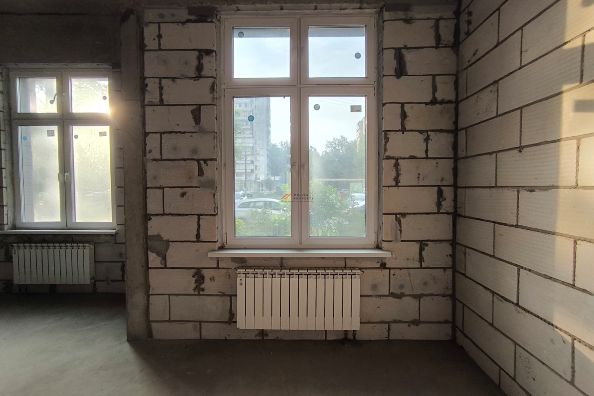 Продажа коммерческого помещения в новом жилом доме