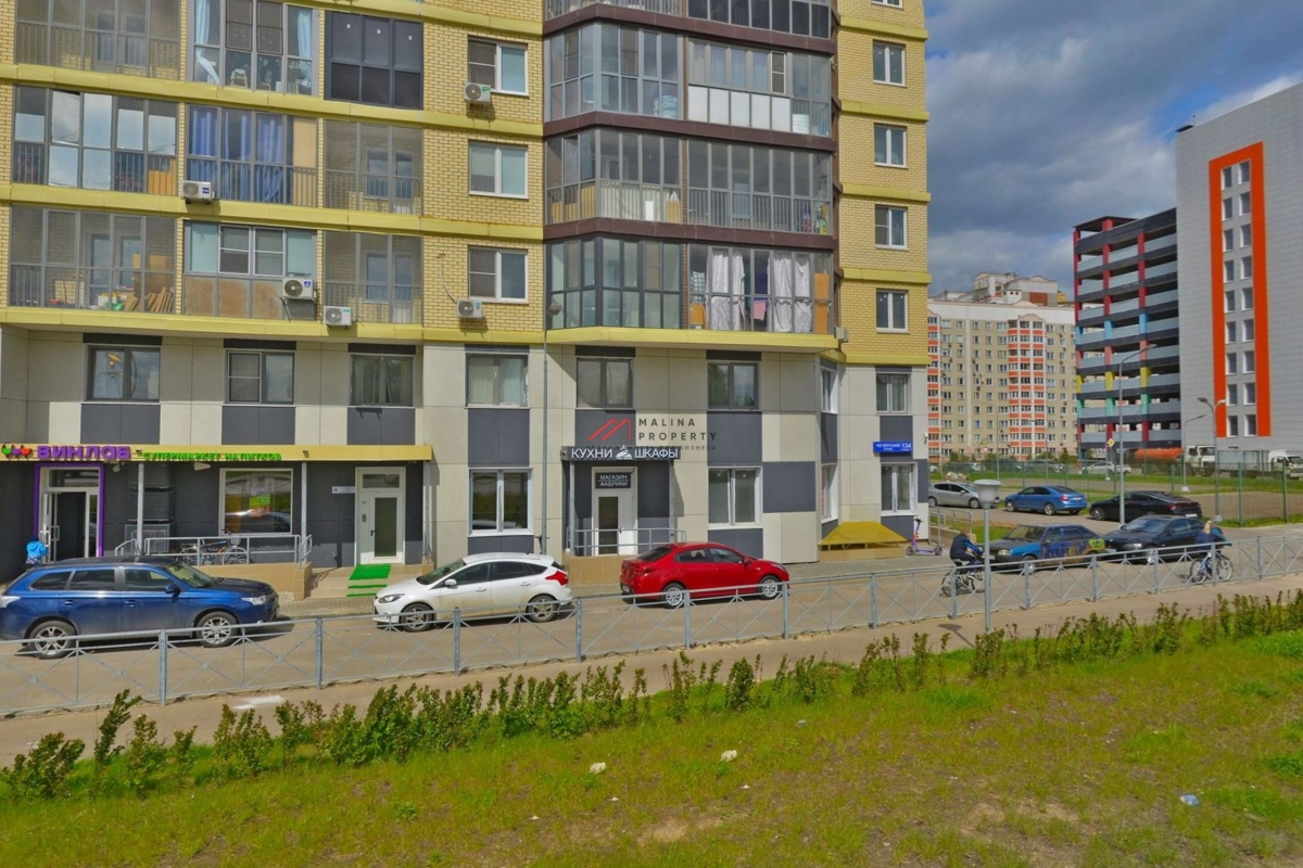 Продажа помещения с арендаторами на Чечерском проезде