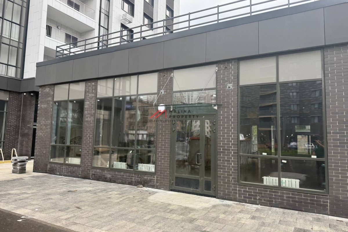 Аренда торгового помещения в новом доме на Яхромской