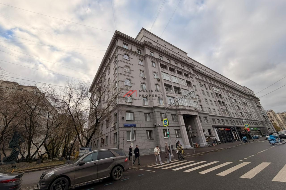 Торговое помещение с арендатором  в Хамовниках