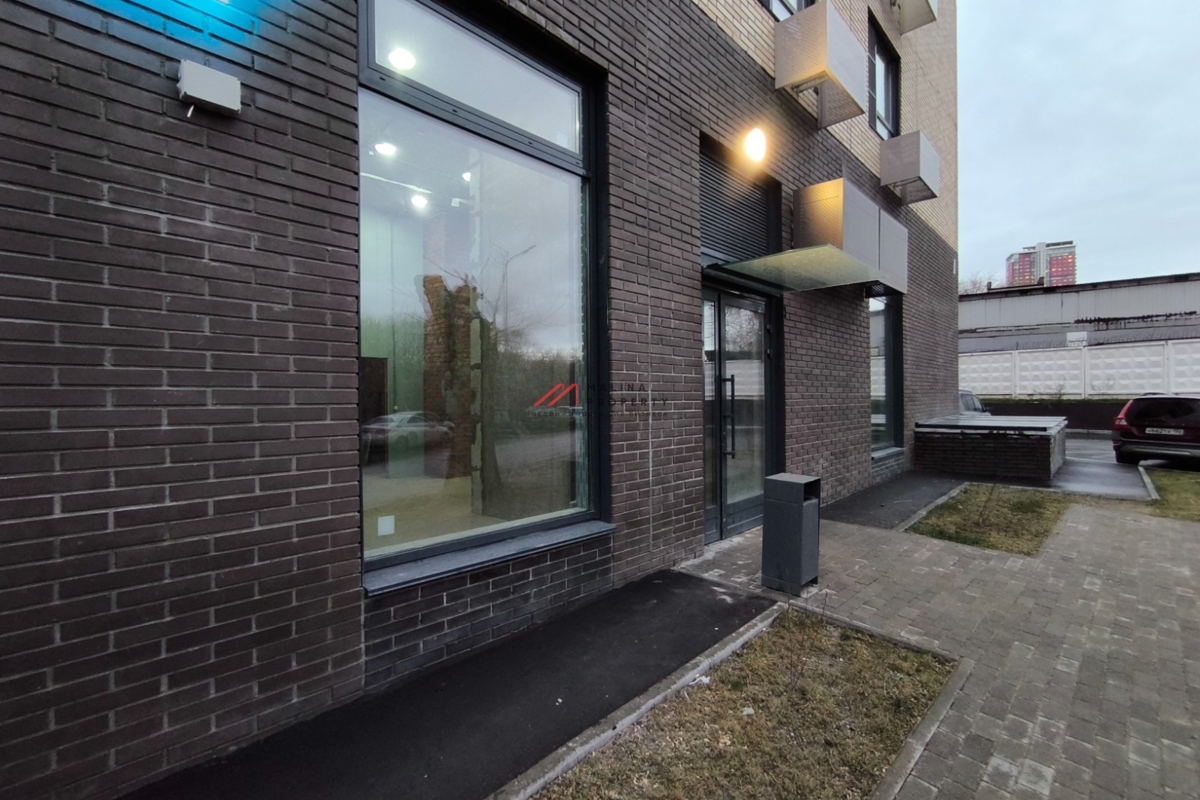 Продажа торгового помещения в новом доме