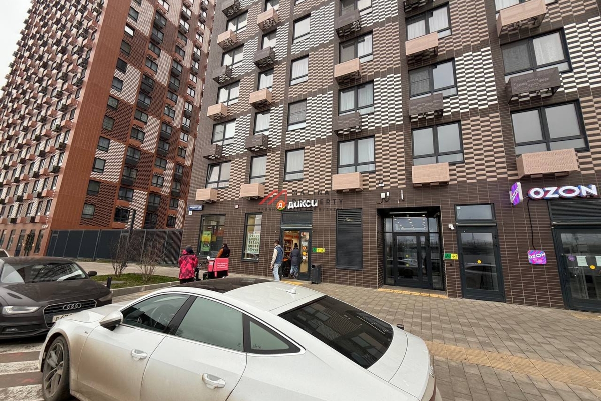 Продажа помещения с магазином Дикси в ЖК "Ютаново" 