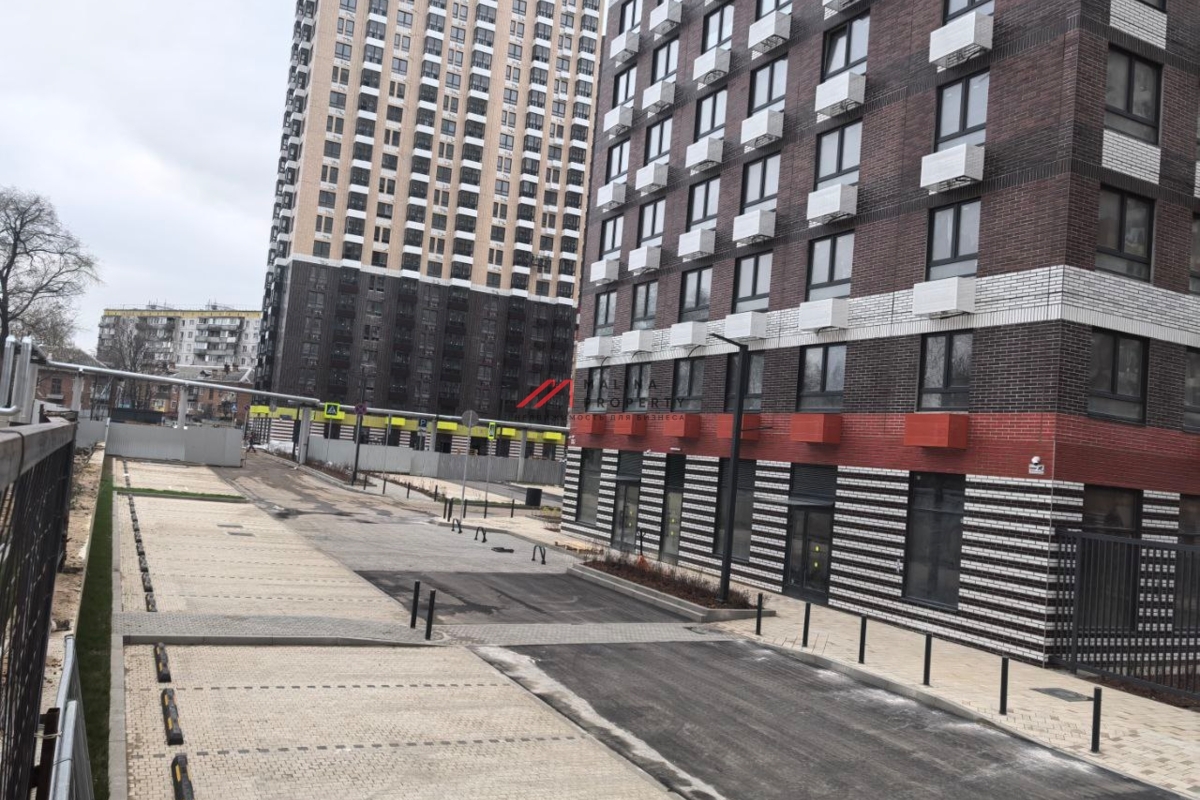 Продажа помещения в ЖК "Кузьминский Лес"