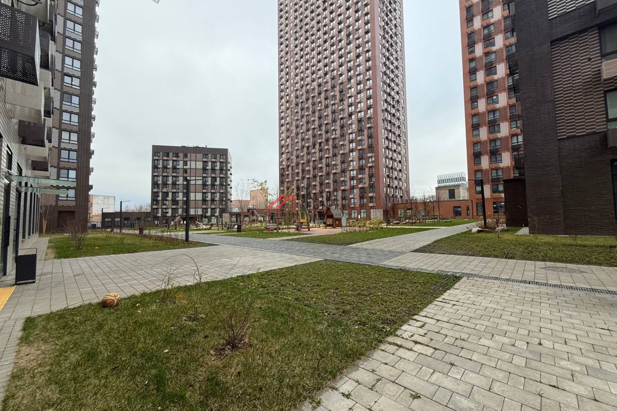 Продажа нежилого помещения в ЖК "Ютаново"