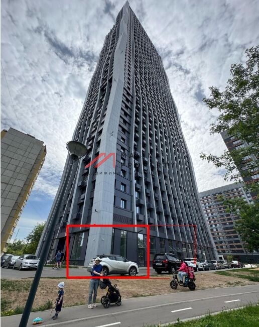 Продажа торгового помещения на Серебрякова