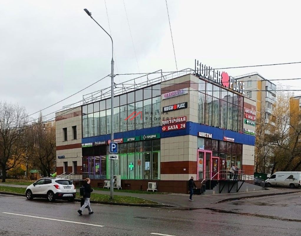 Продажа торгового здания с арендаторами в Москве
