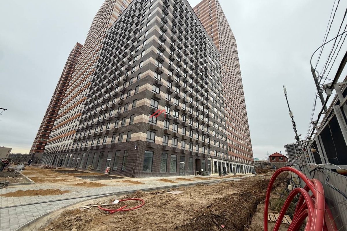 Продажа торгового помещения в ЖК "Сигнальный 16" (1-я линия)