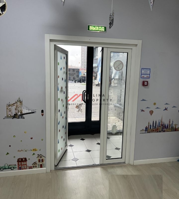 Аренда торгового помещения в ЖК "Эталон-Сити" 