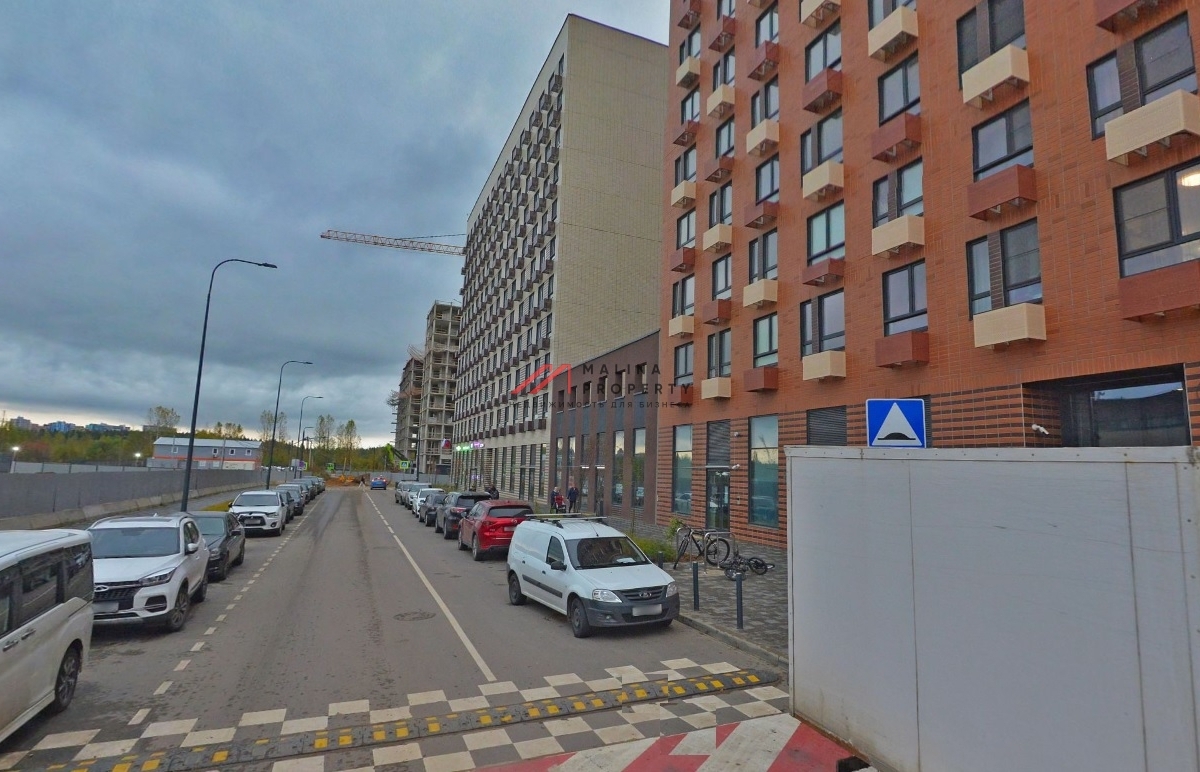 Продажа торгового помещения в ЖК "Зелёный парк" 