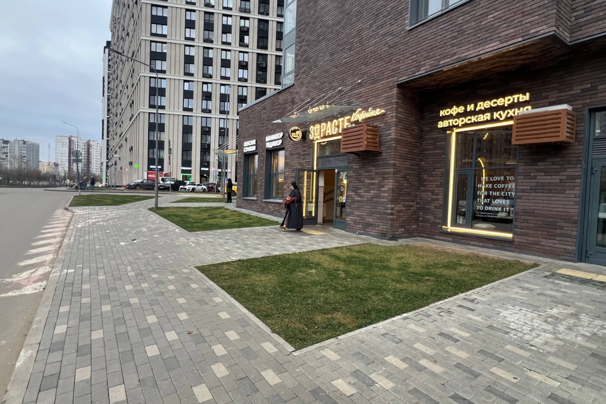 Продажа помещения с арендатором кафе Здрасте