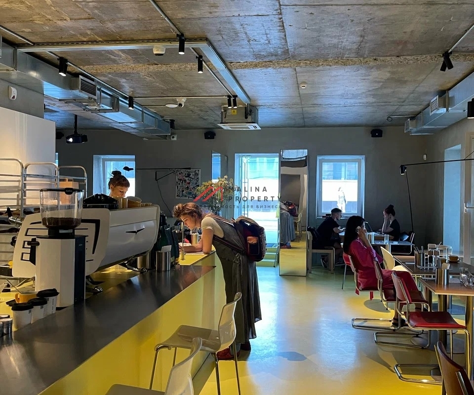 Продажа здания с сетевыми арендаторами на Бауманской