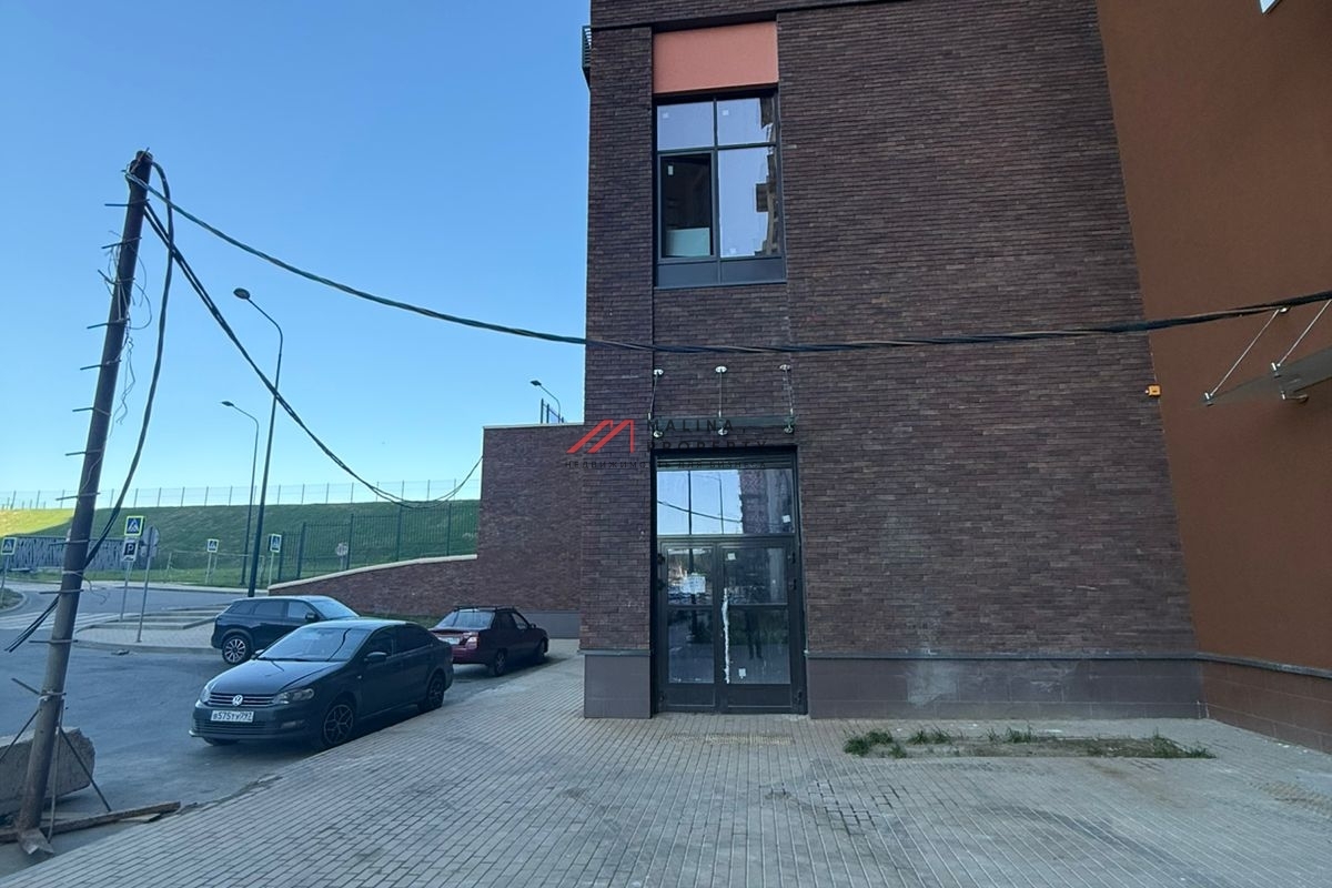 Продажа торгового помещения в ЖК "Римский"