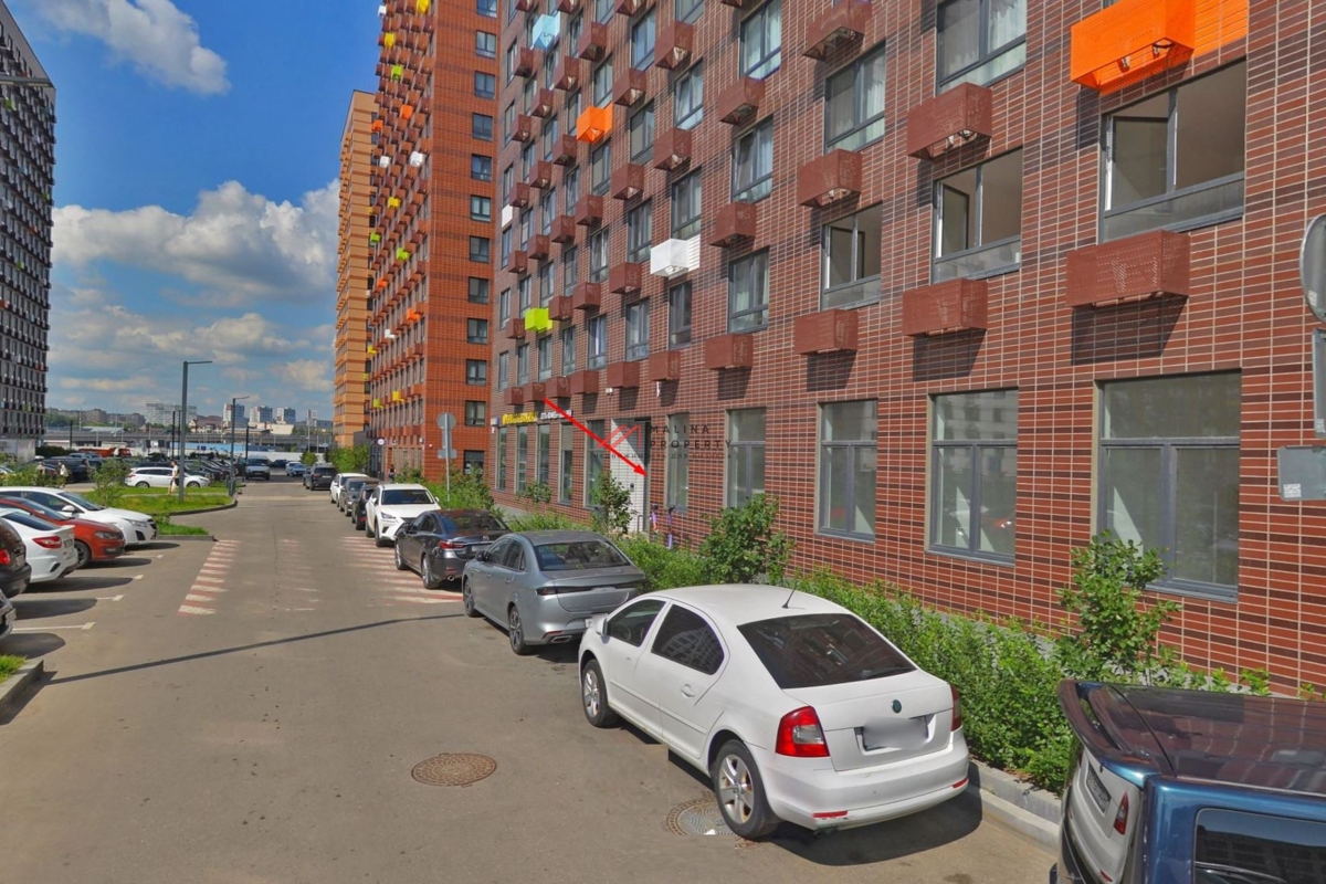 Продажа торгового помещения в ЖК "Бунинcкие Лугa"