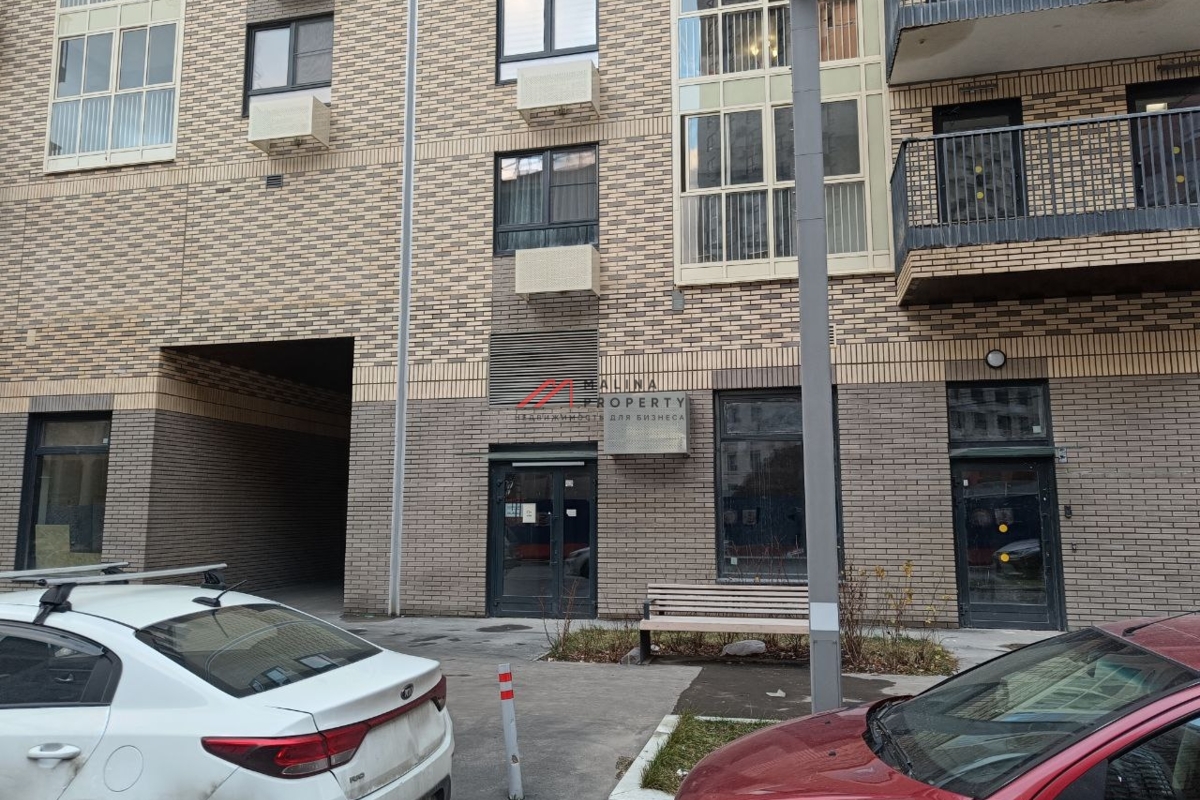 Продажа торгового помещения в новом доме