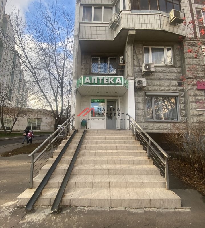 Продажа торгового помещения в районе Отрадное 