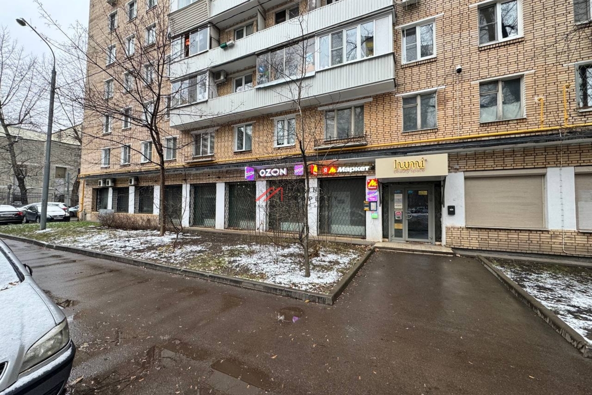 Продажа торгового помещения с арендаторами на Тульской