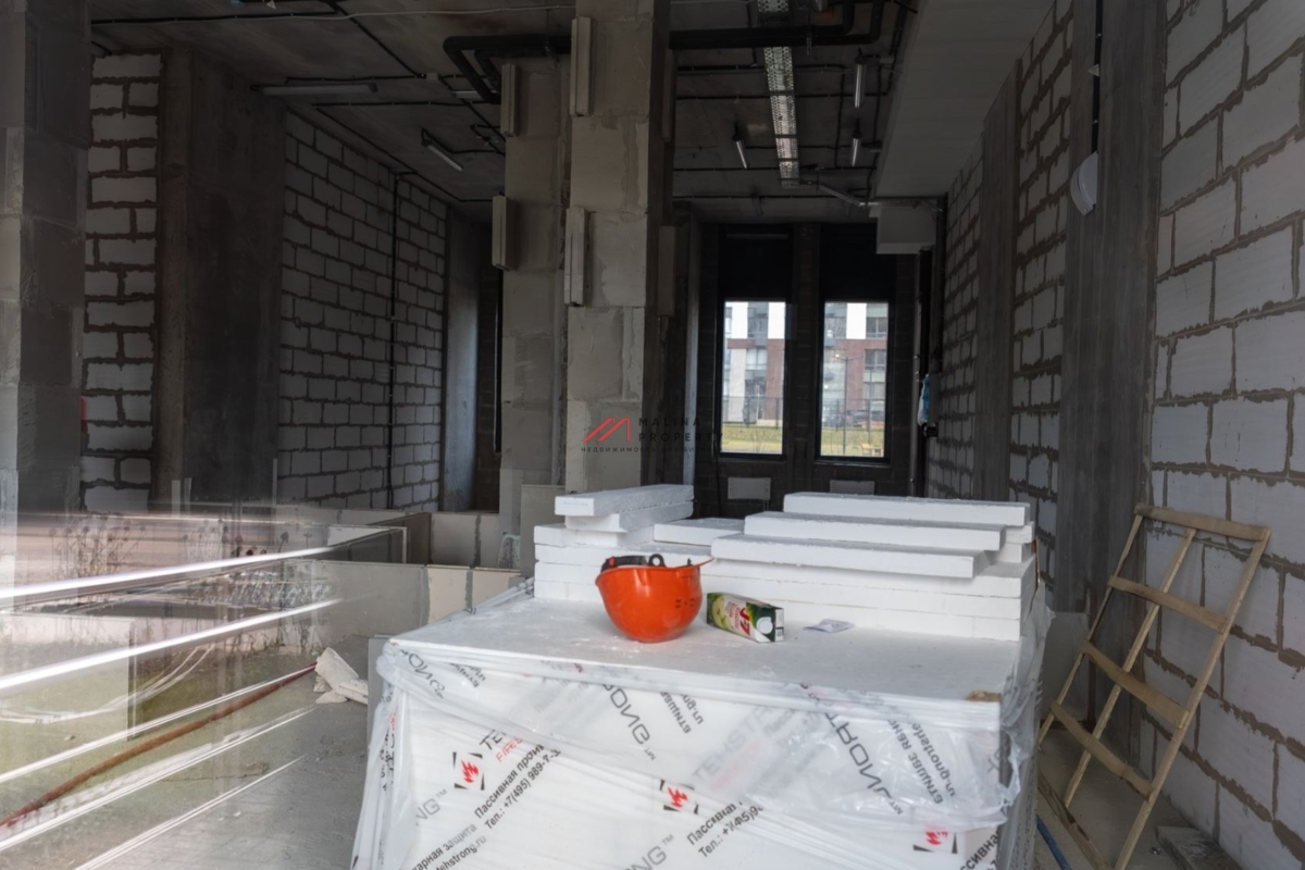 Продажа помещения с арендатором магазин "Пятерочка" в ЖК Лучи