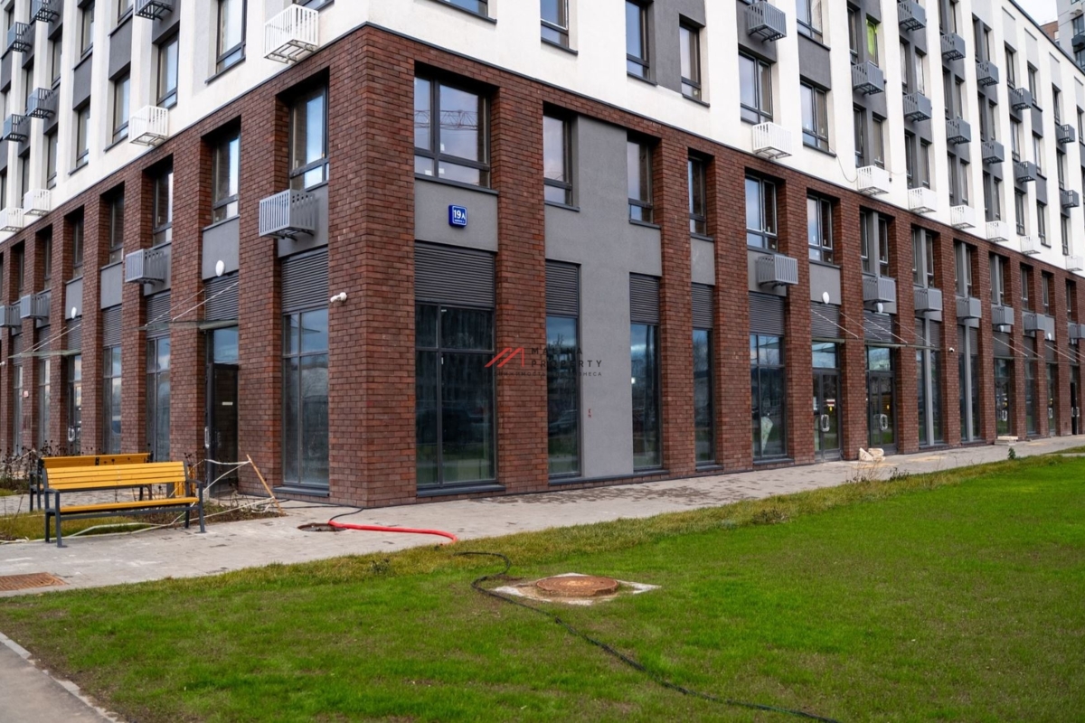 Продажа помещения с арендатором магазин "Пятерочка" в ЖК Лучи