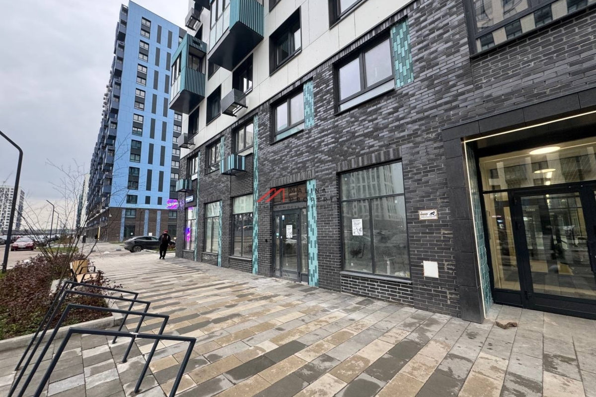 Продажа торгового помещения с арендатором аптека "Ригла"