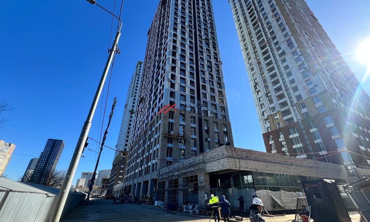 Аренда торгового помещения в ЖК "EVER-2" на 1-й линии