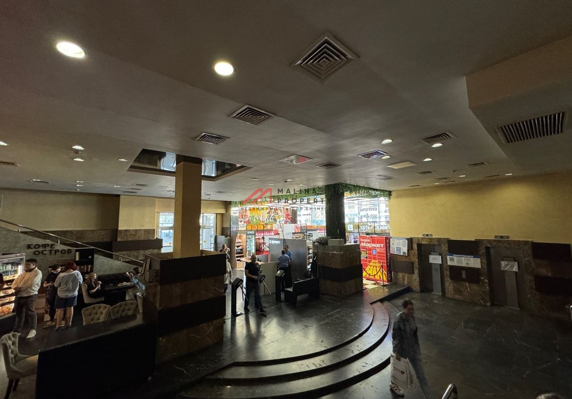 Продажа помещения с арендаторами в бизнec-центре "Виктopия плазa"