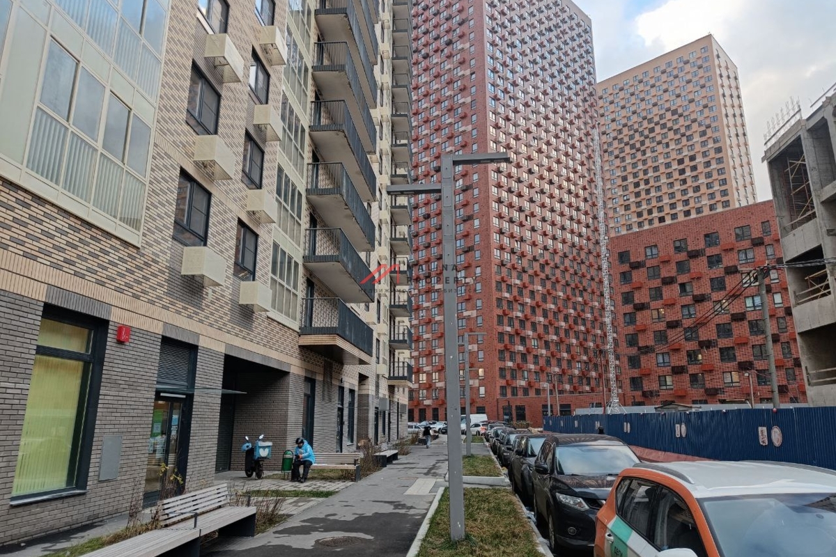 Продажа торгового помещения в новом доме