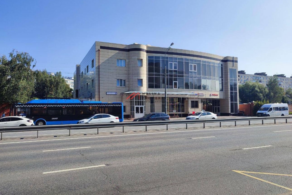 Продажа торгового здания с арендаторами в г. Химки