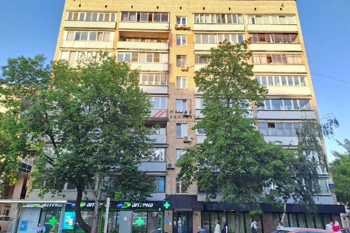 Продажа торгового помещения у метро Цветной бульвар 