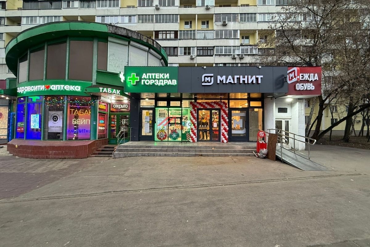 Продажа торгового помещения с сетевыми арендаторами 