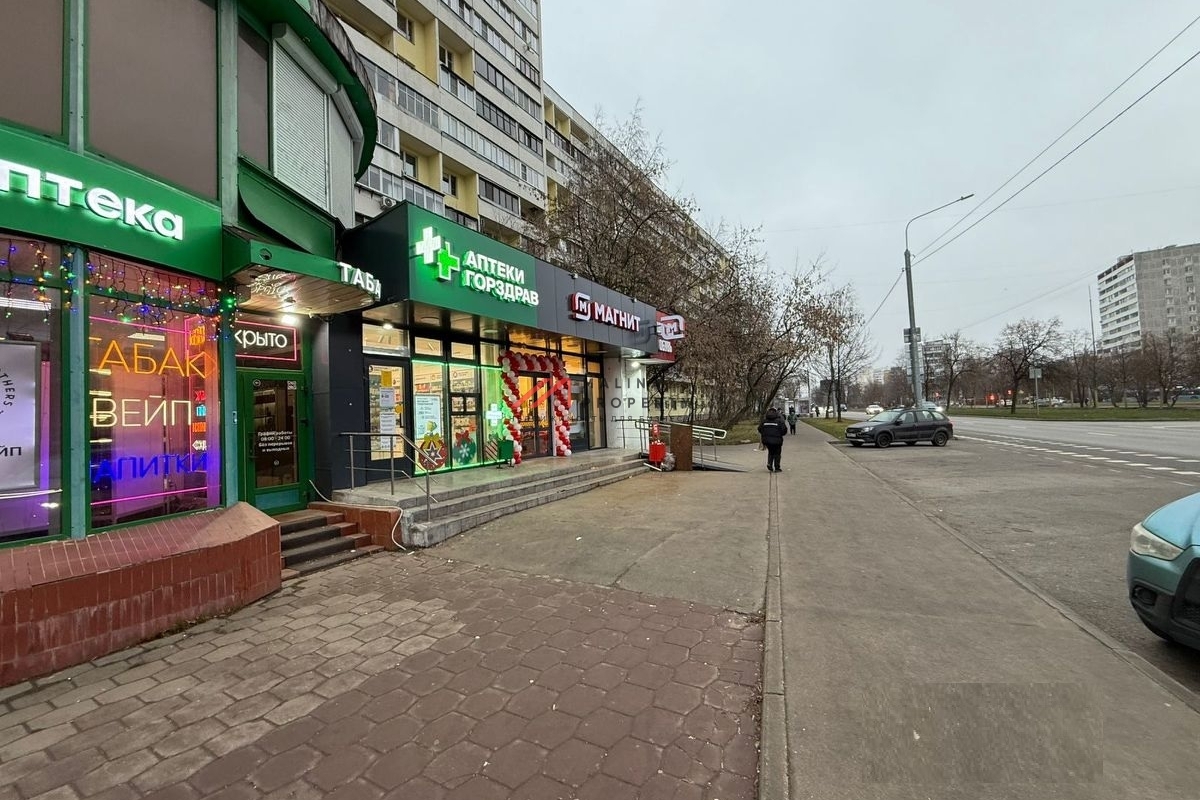 Продажа торгового помещения с сетевыми арендаторами 