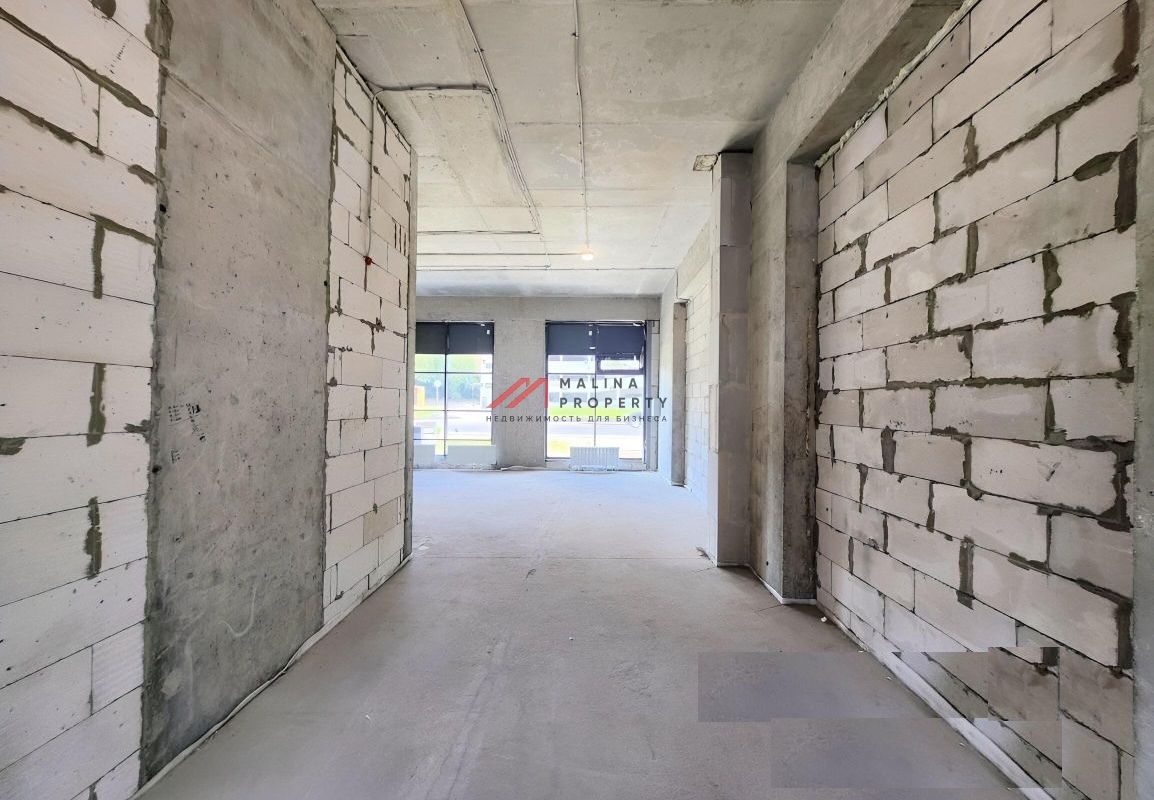 Продажа торгового помещения в новом доме 